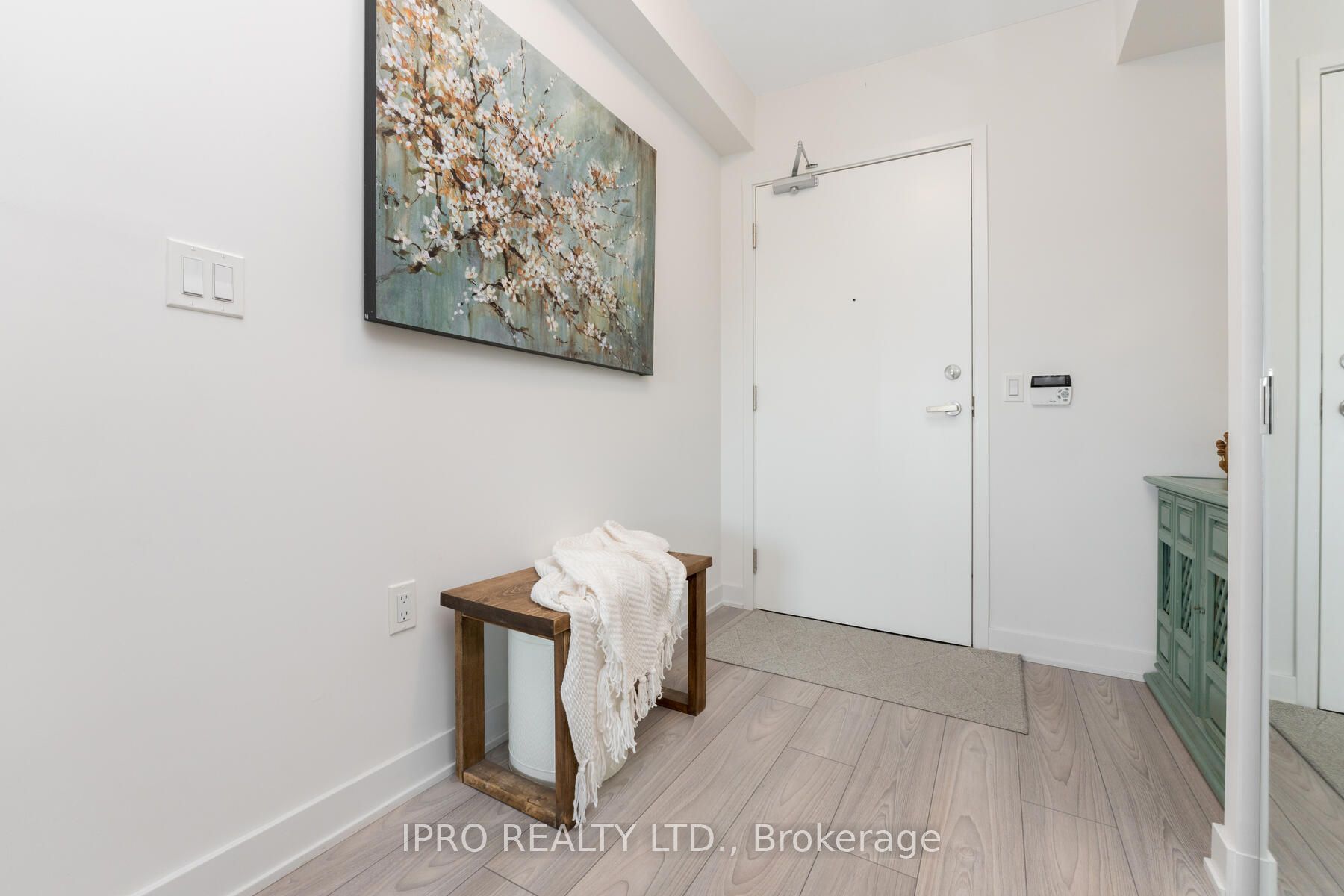 195 Redpath Ave, #2106