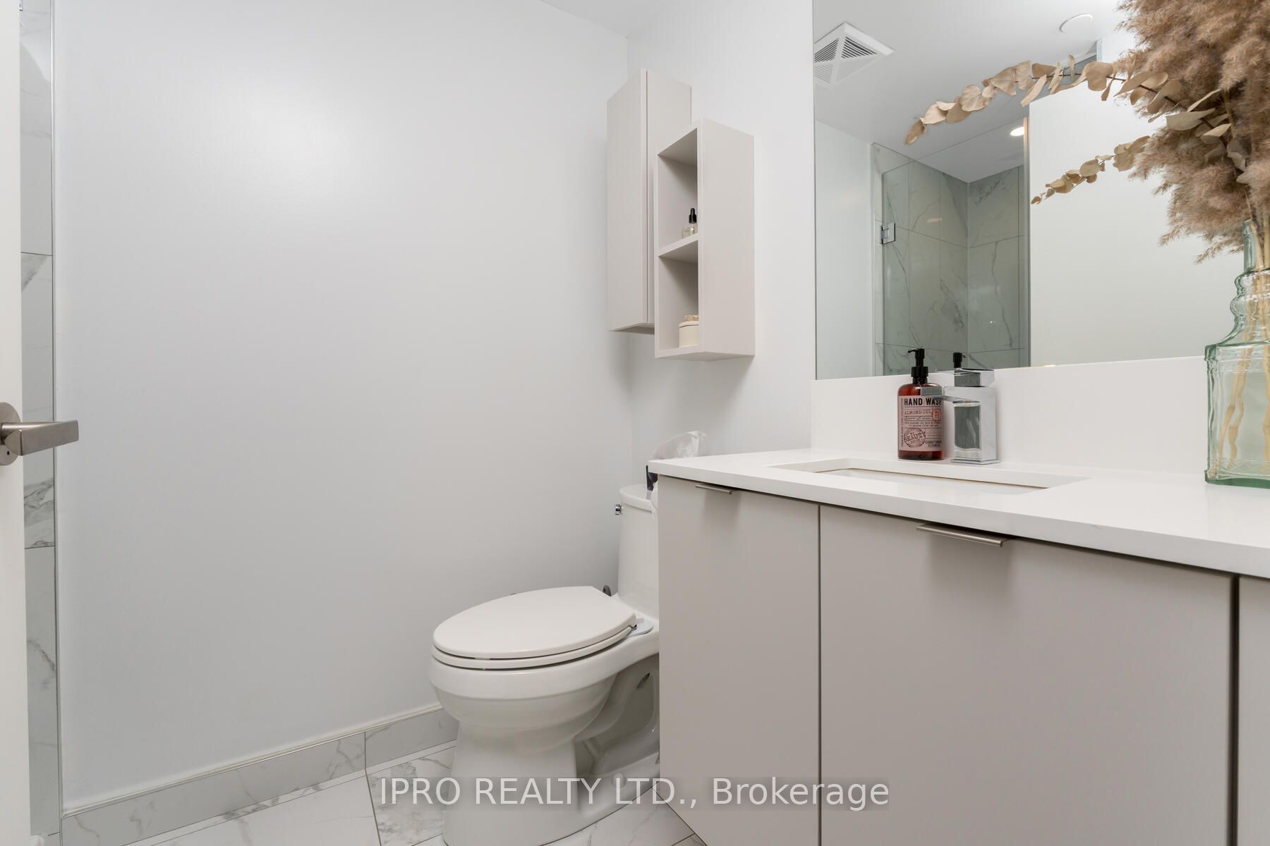 195 Redpath Ave, #2106