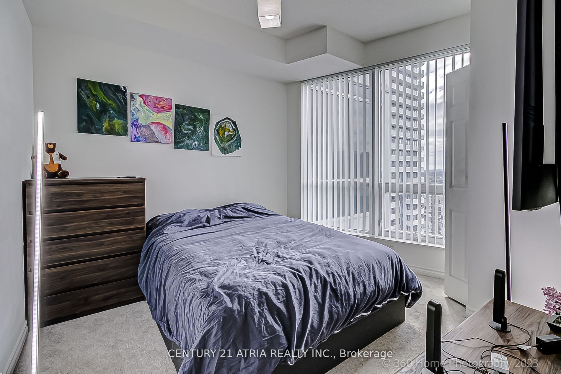 18 Holmes Ave W, #2206