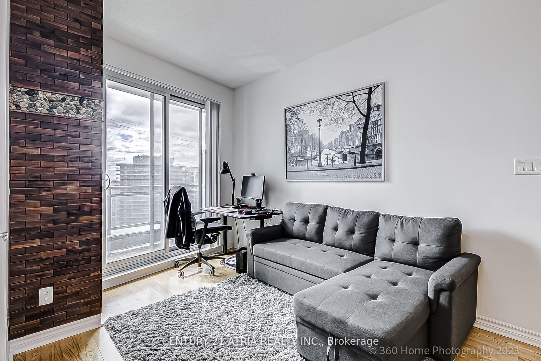18 Holmes Ave W, #2206