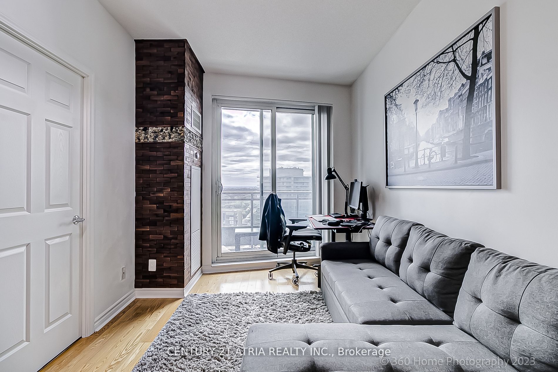 18 Holmes Ave W, #2206
