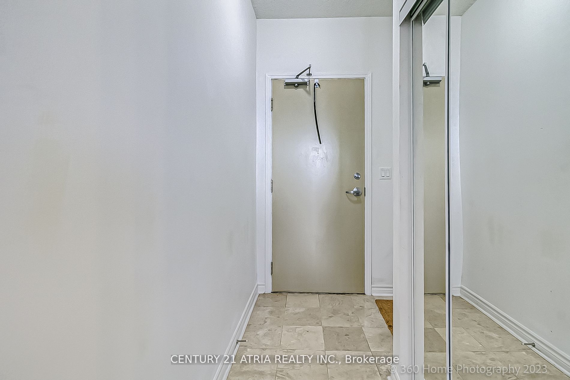 18 Holmes Ave W, #2206