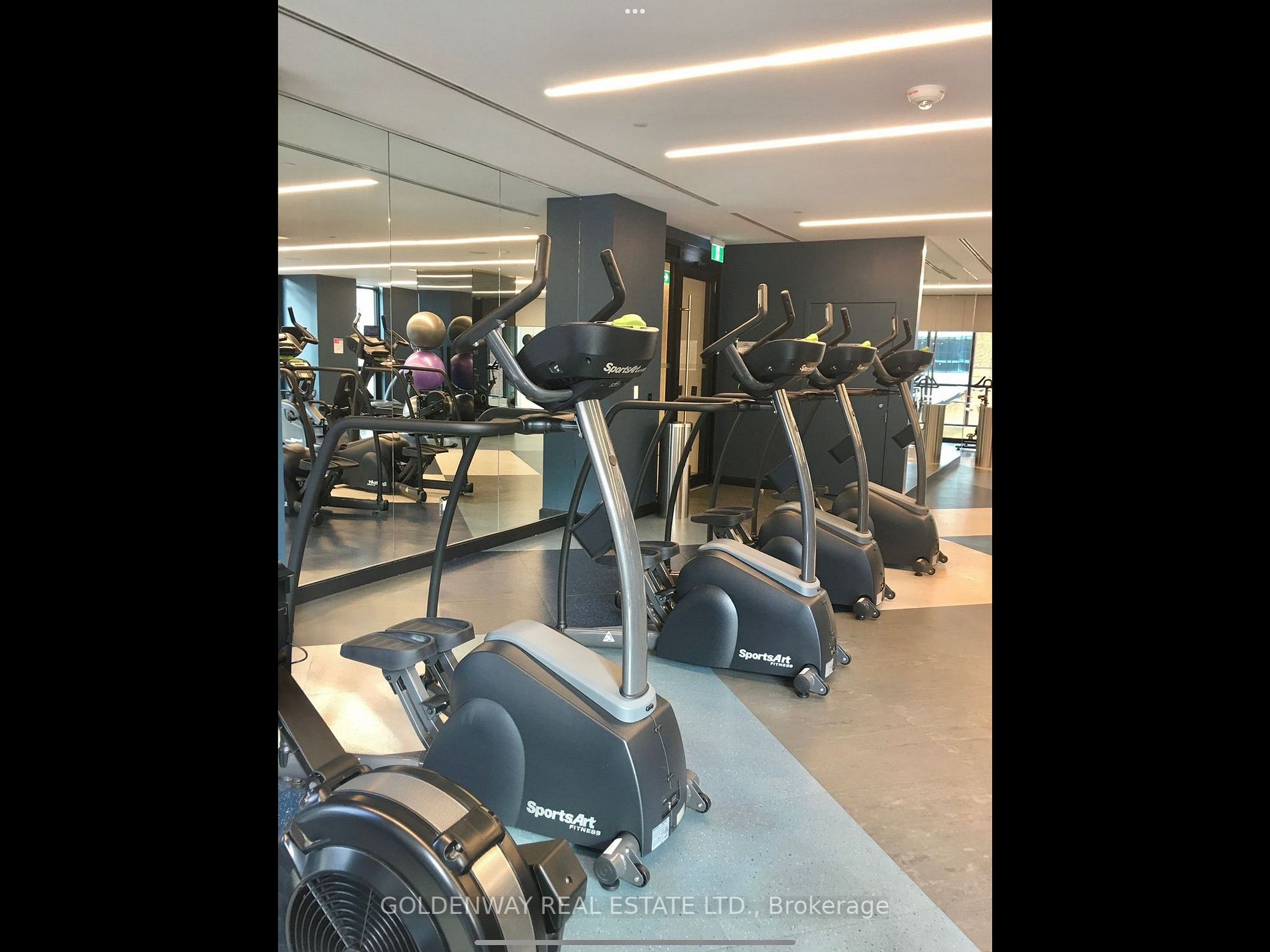 1 Yorkville Ave, #4110
