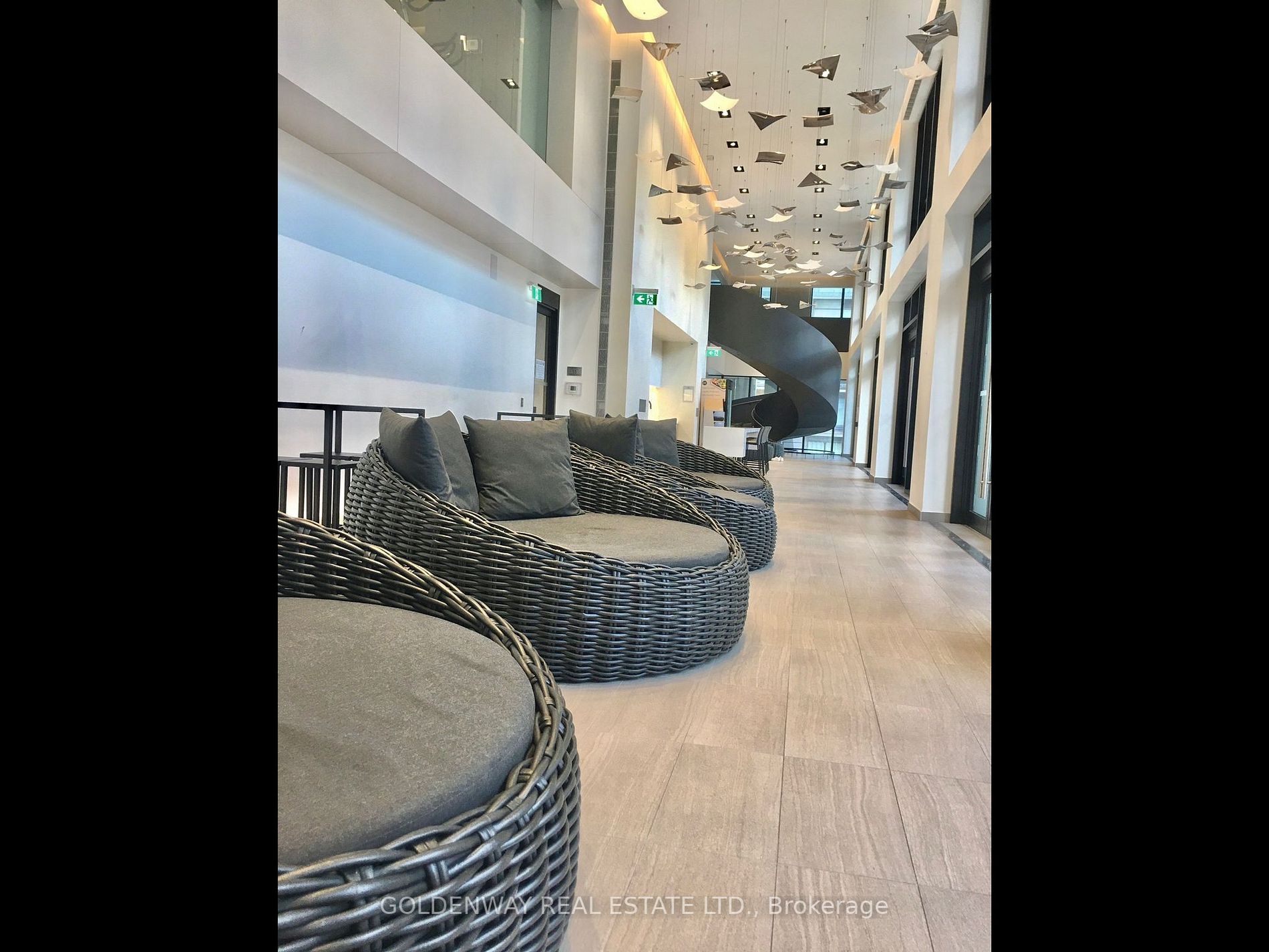 1 Yorkville Ave, #4110