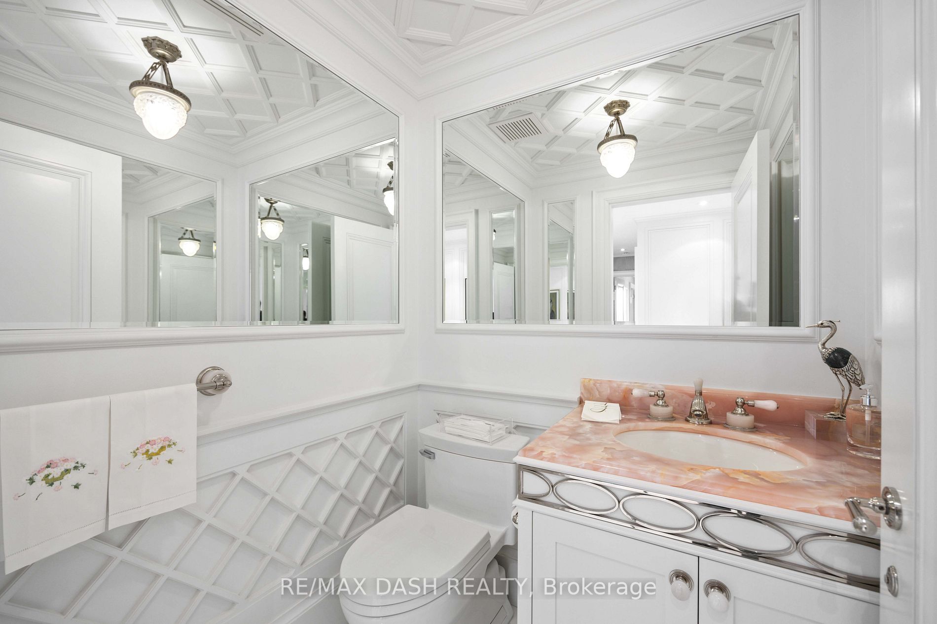 1 Glen Park Ave, #401/402