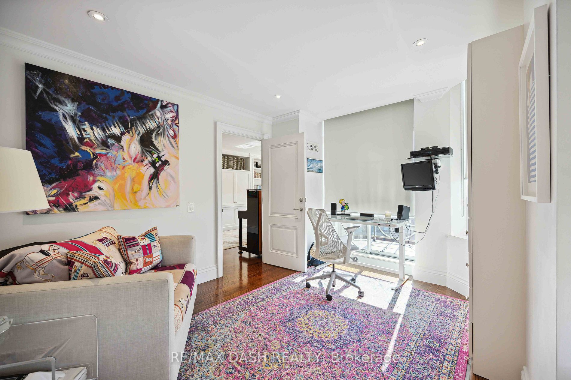 1 Glen Park Ave, #401/402