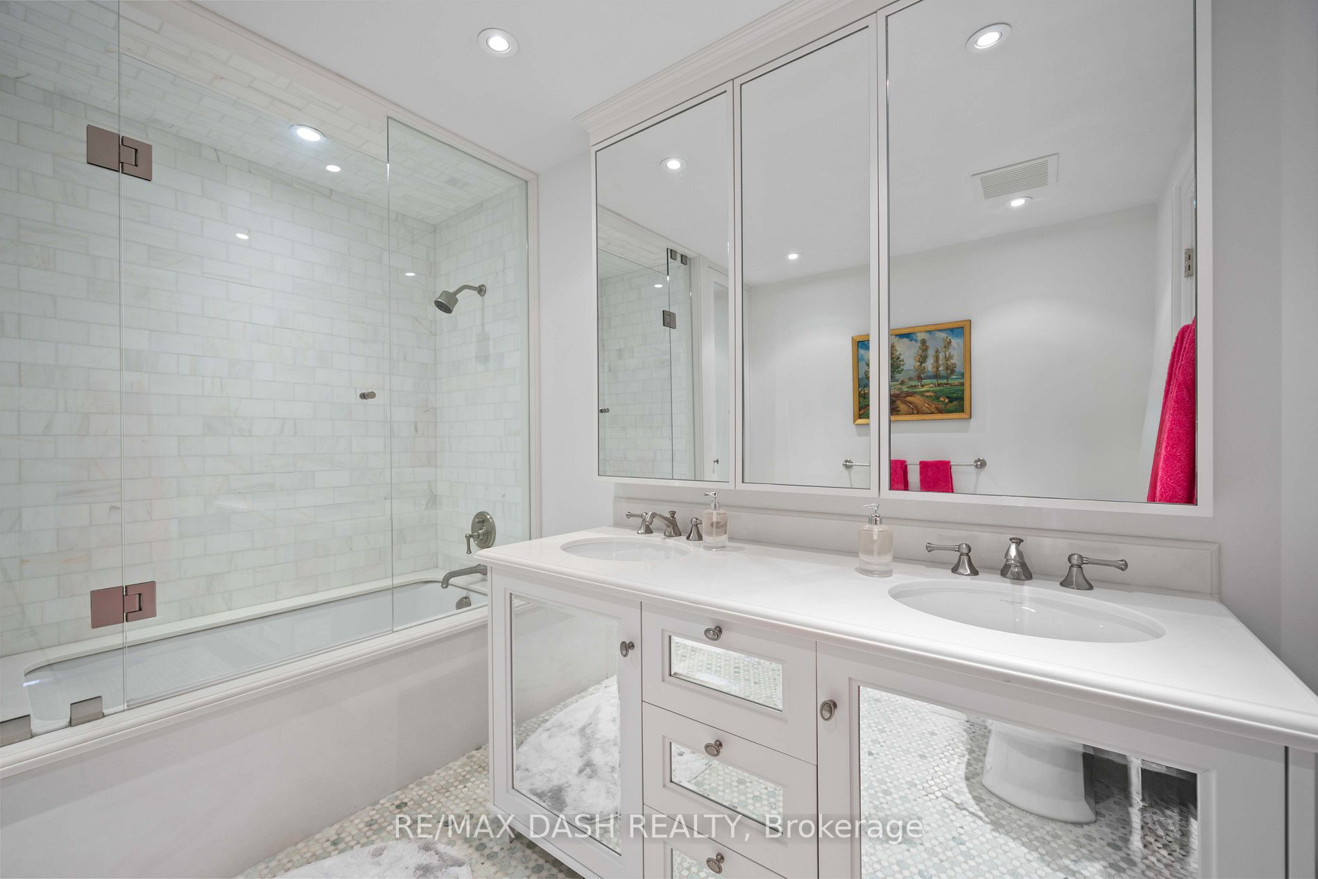 1 Glen Park Ave, #401/402