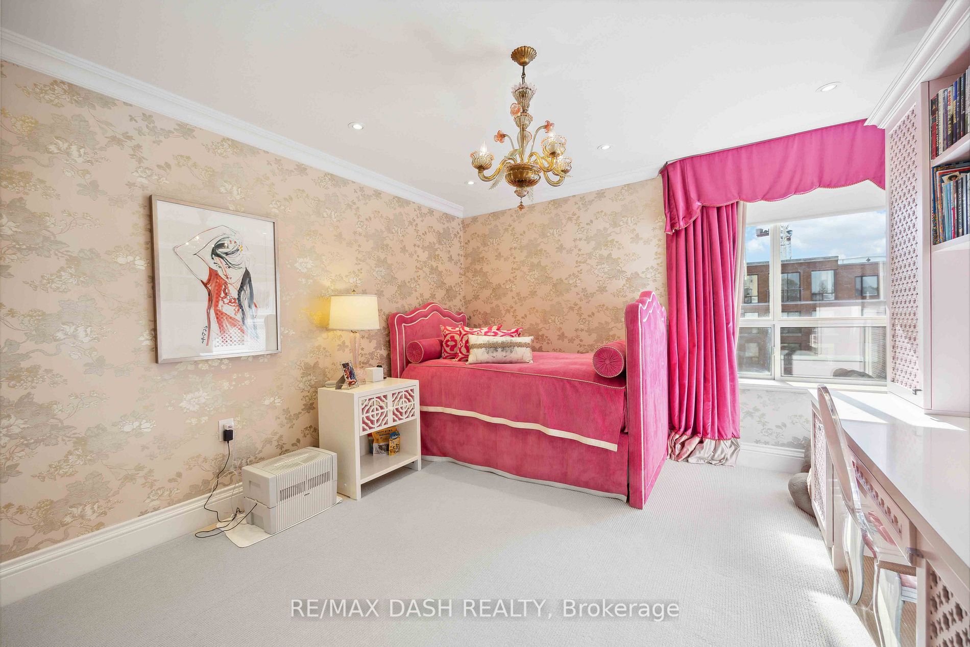 1 Glen Park Ave, #401/402
