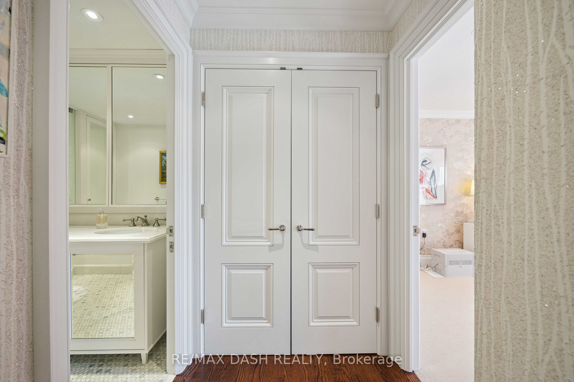 1 Glen Park Ave, #401/402
