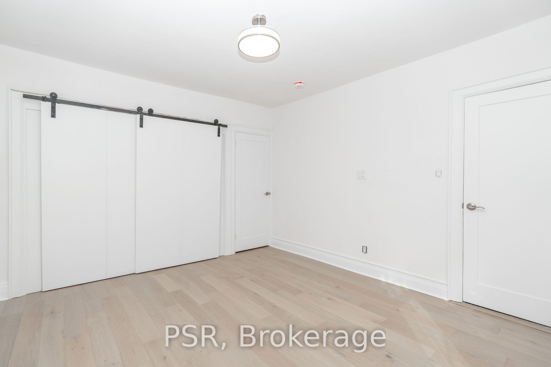 25 Coulson Ave