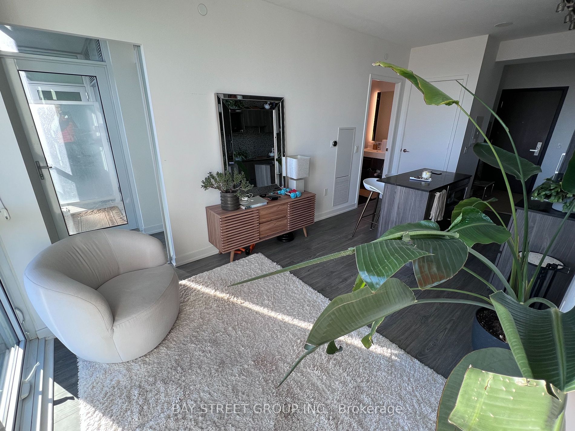 1 Yorkville Ave, #4209
