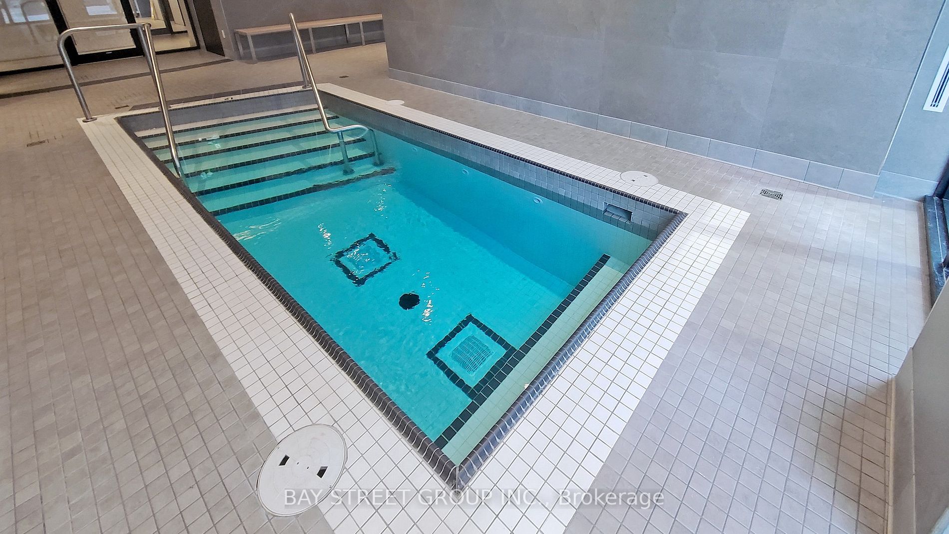 1 Yorkville Ave, #4209