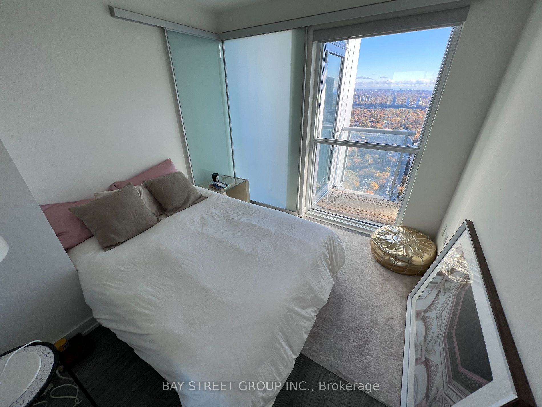 1 Yorkville Ave, #4209