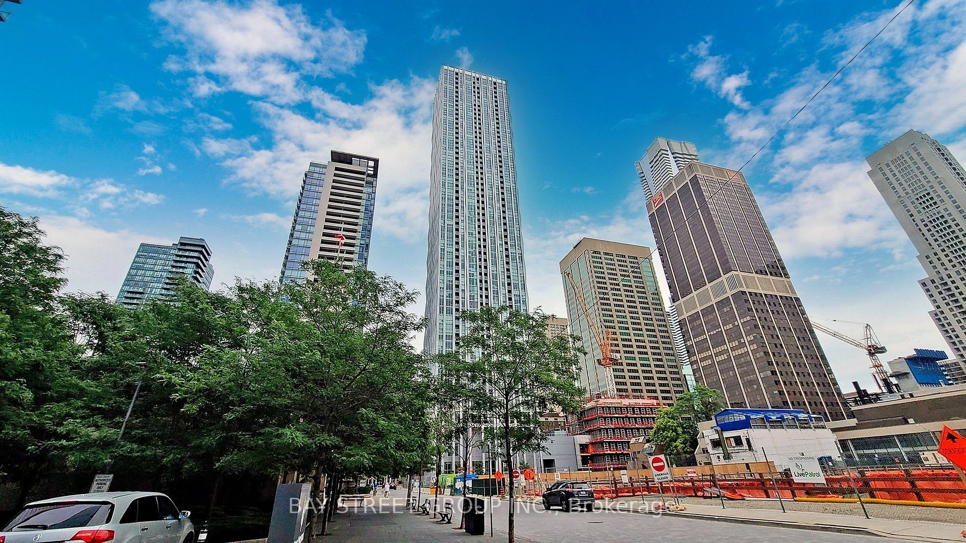 1 Yorkville Ave, #4209