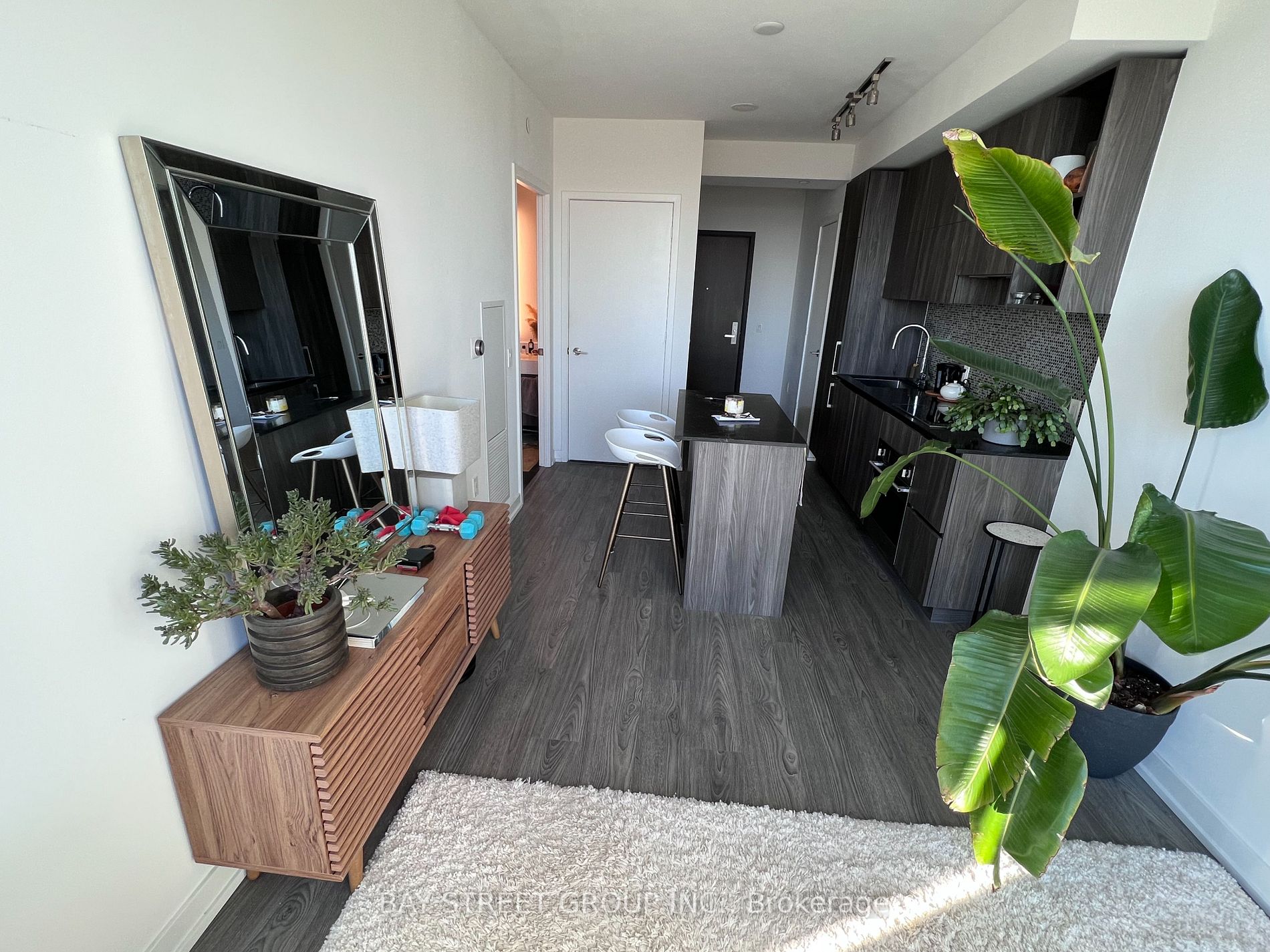 1 Yorkville Ave, #4209