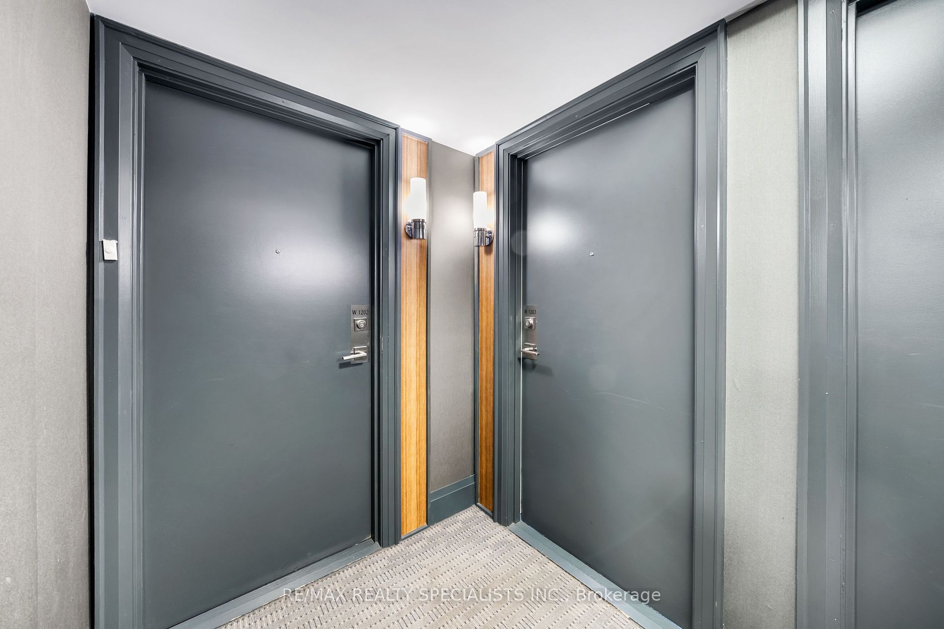 565 Wilson Ave, #W1203