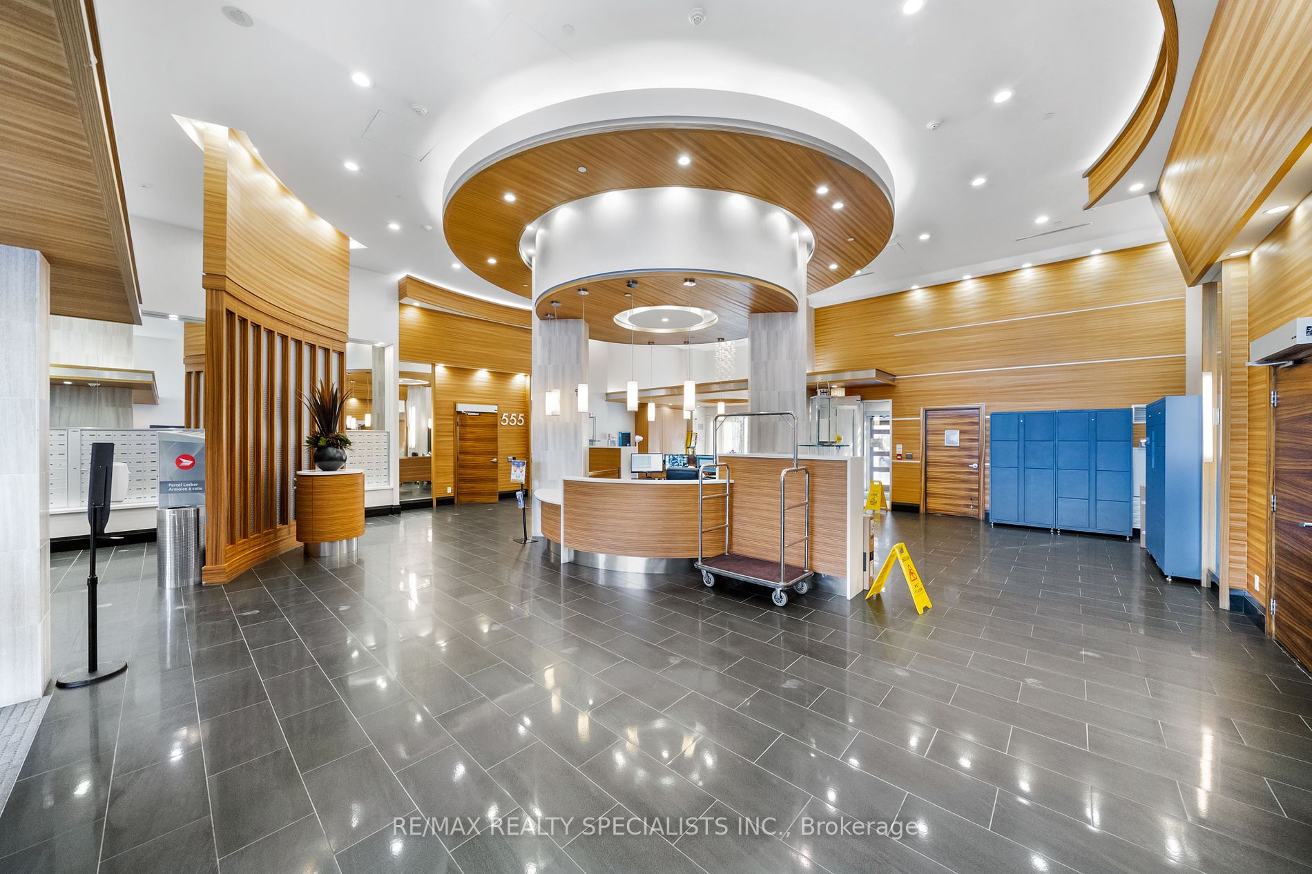 565 Wilson Ave, #W1203