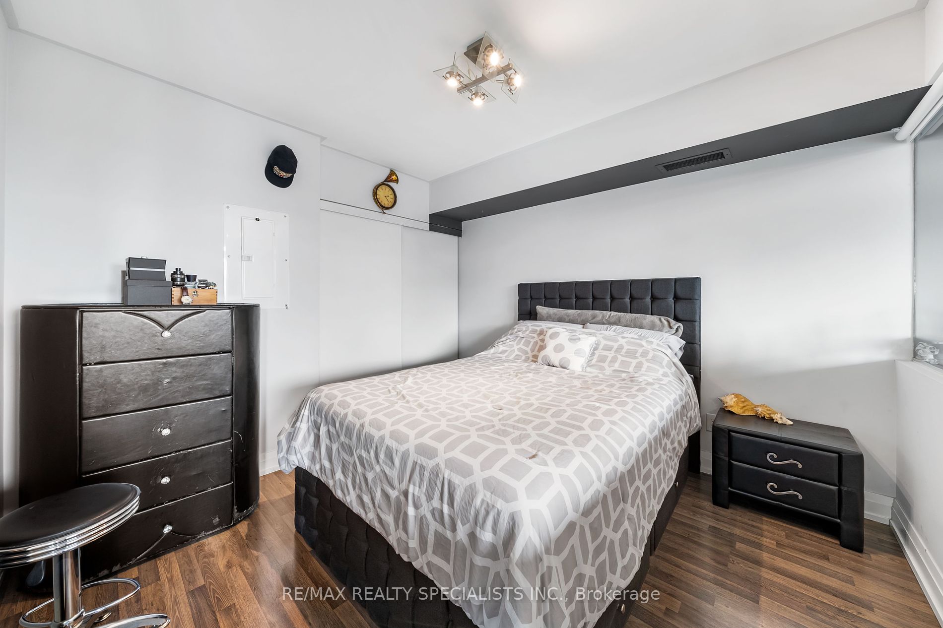 565 Wilson Ave, #W1203