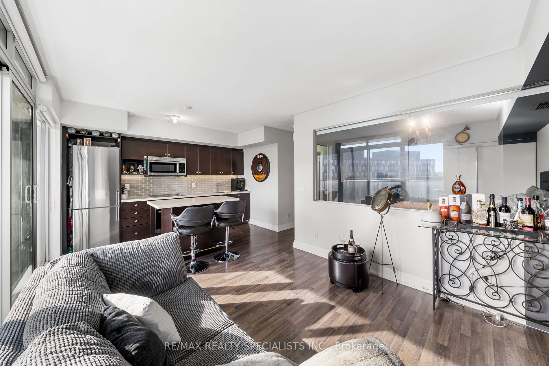 565 Wilson Ave, #W1203