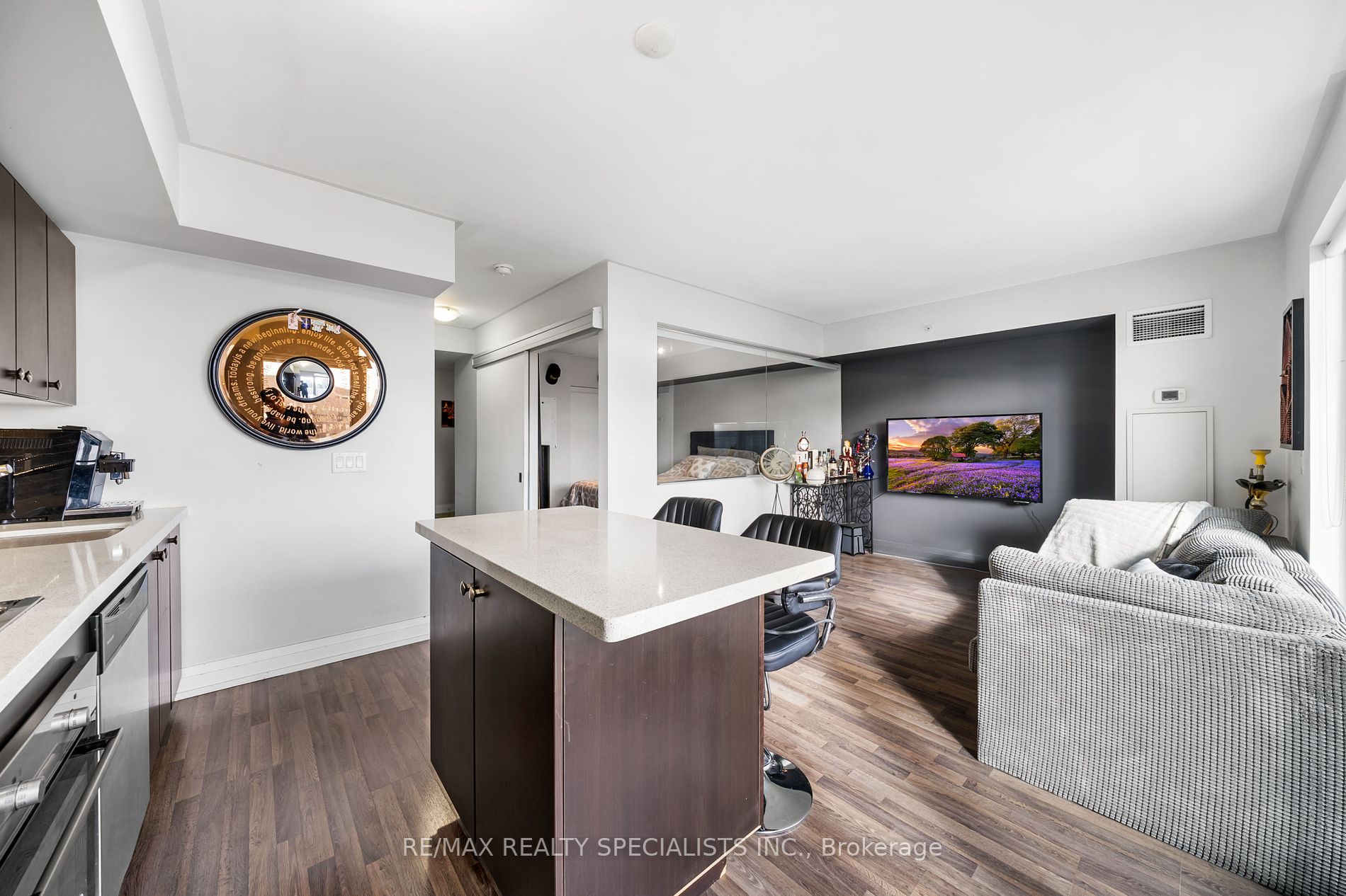 565 Wilson Ave, #W1203
