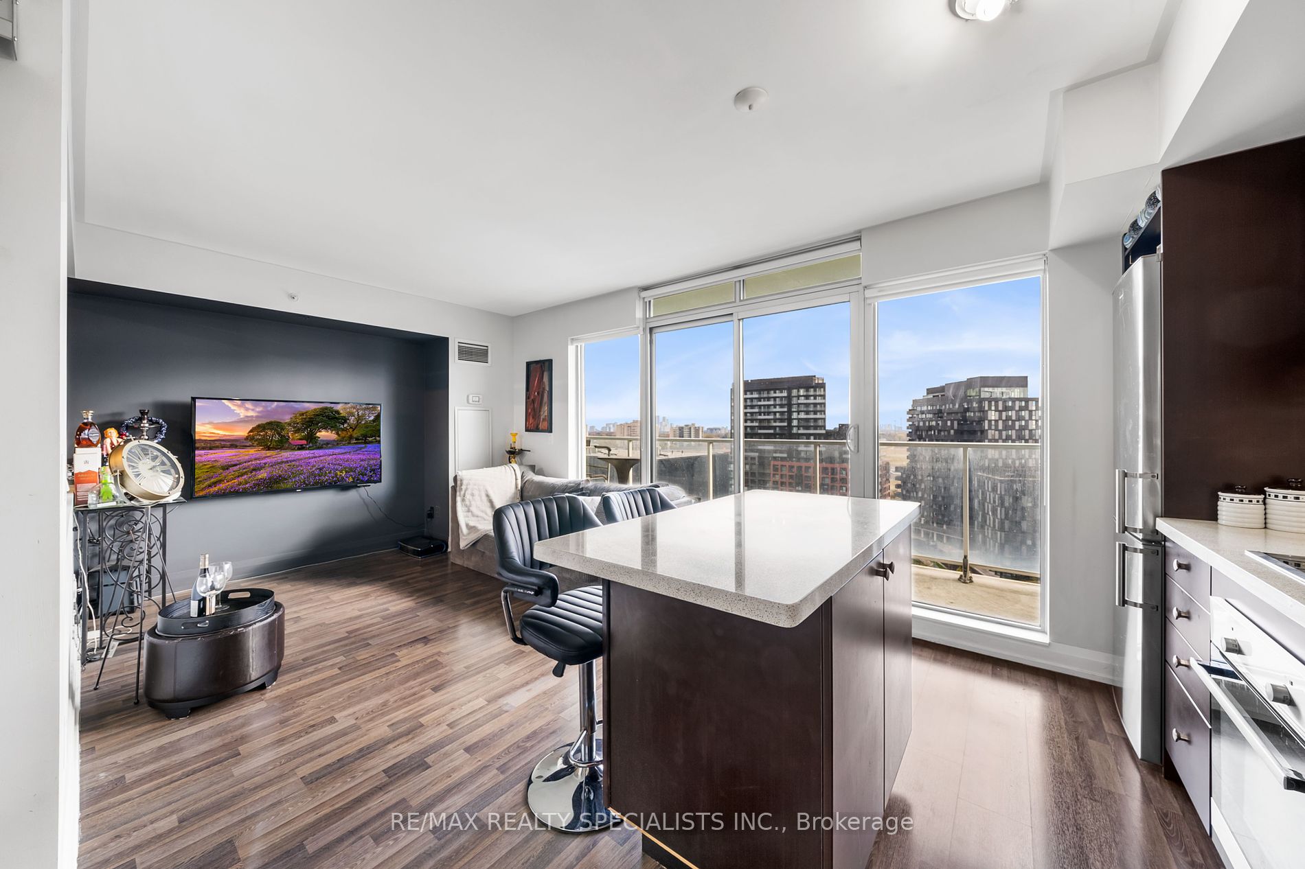 565 Wilson Ave, #W1203