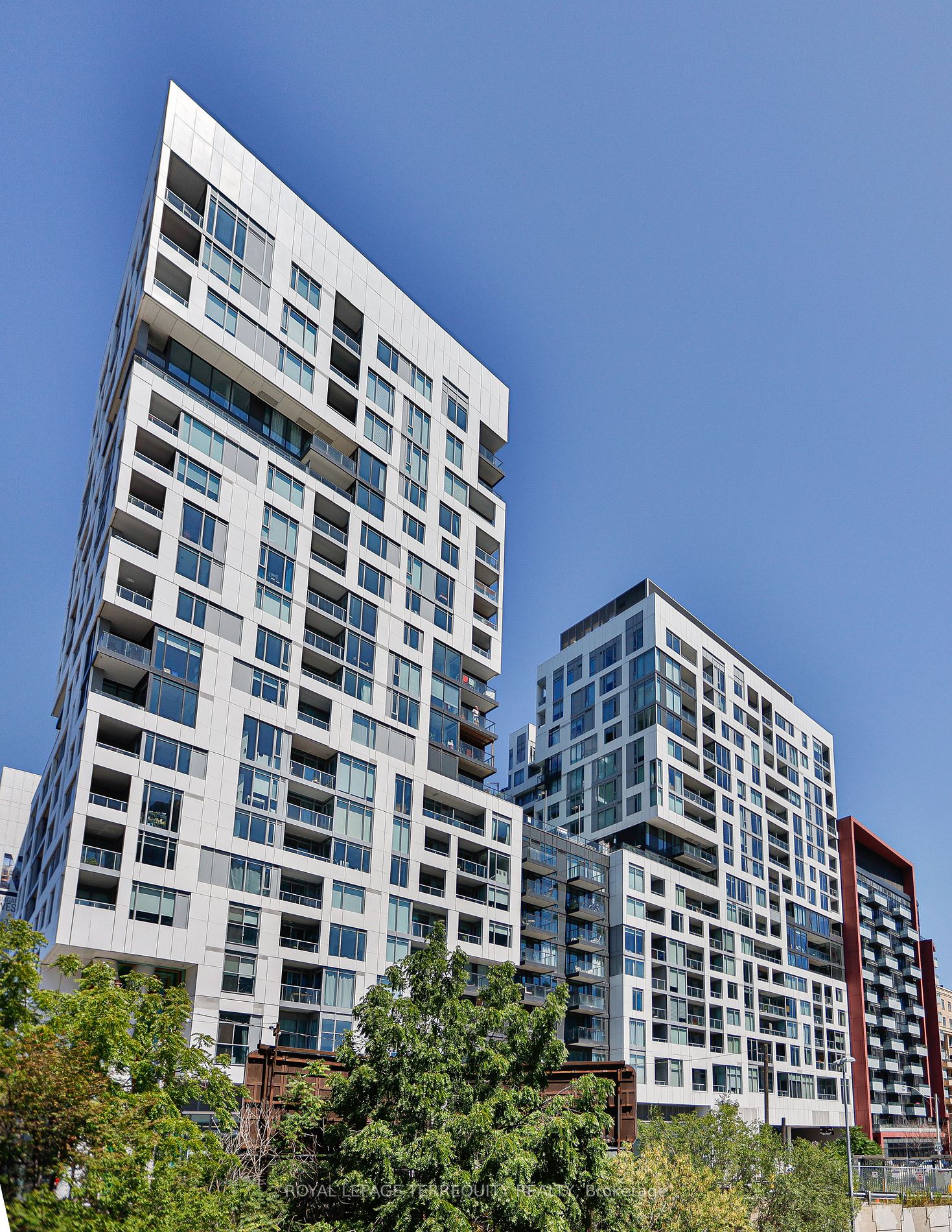 576 Front St W, #1810