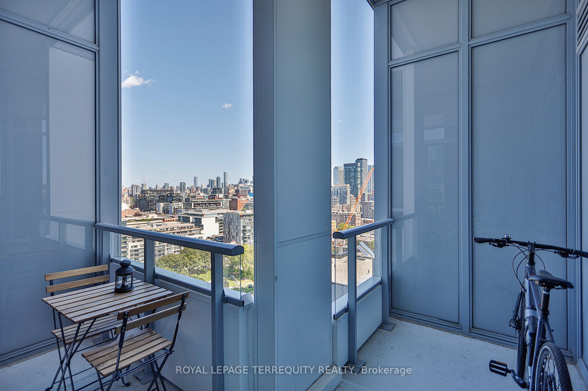 576 Front St W, #1810