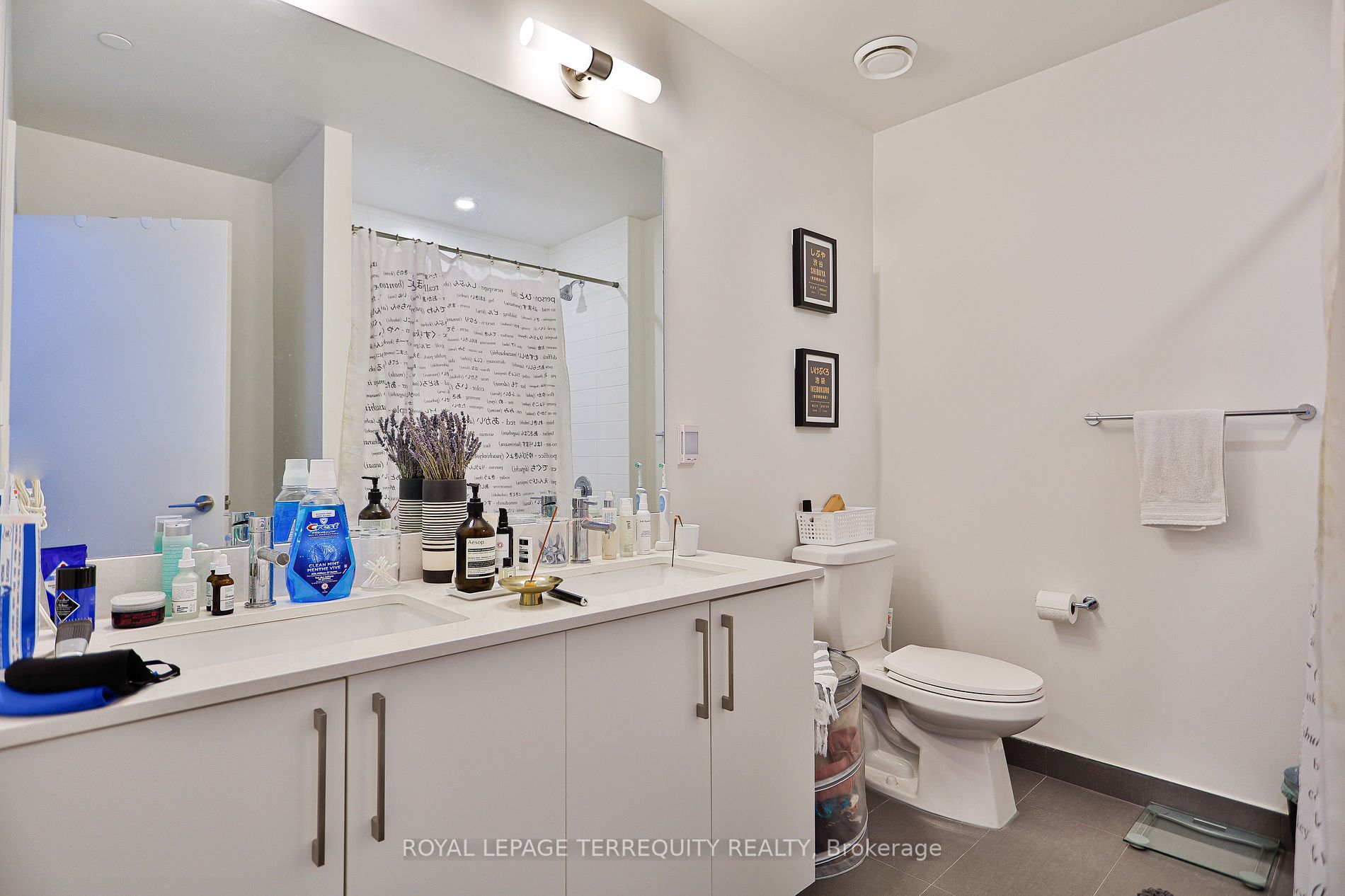 576 Front St W, #1810
