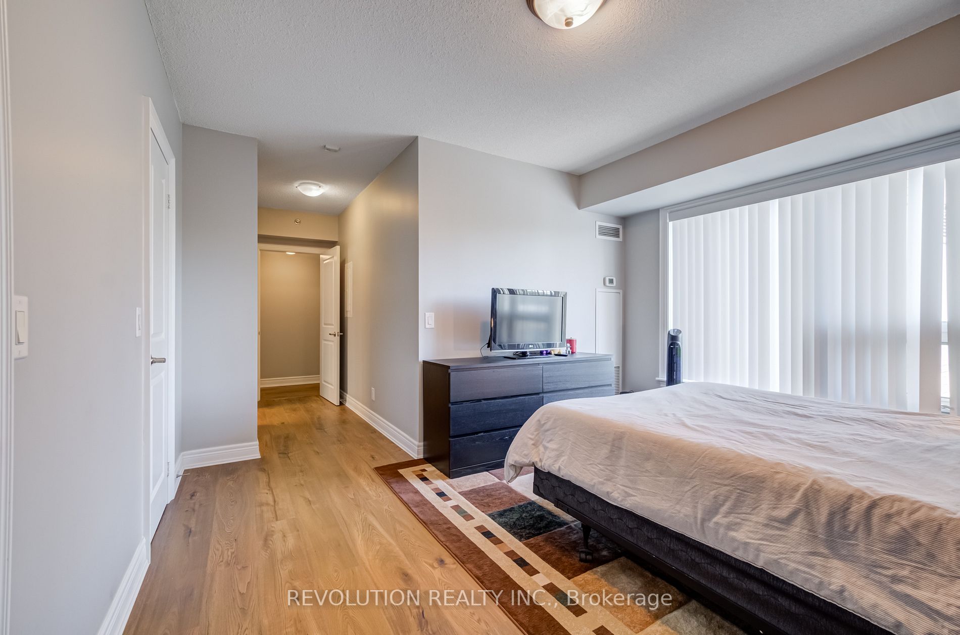 701 Sheppard Ave W, #318