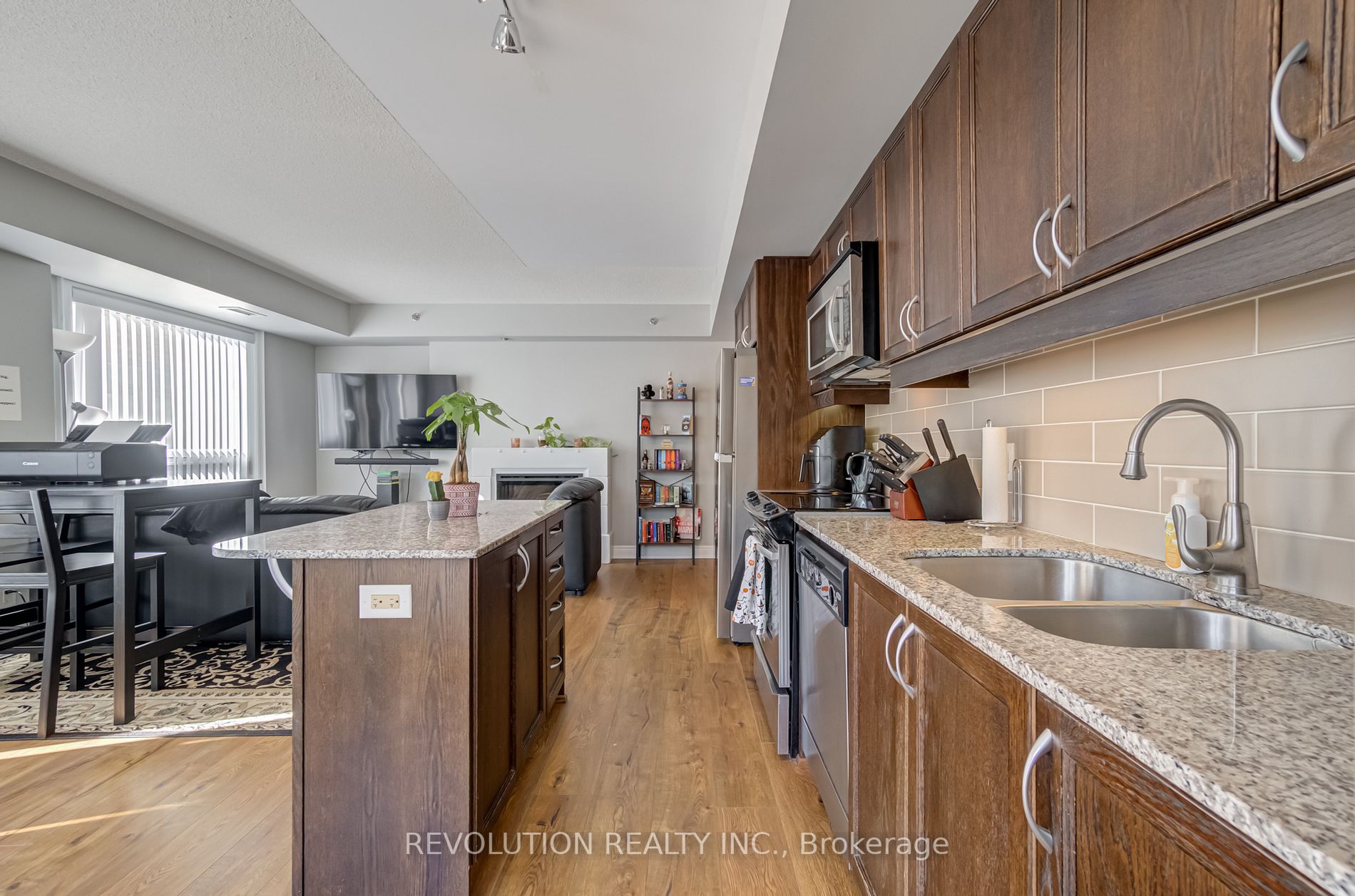 701 Sheppard Ave W, #318