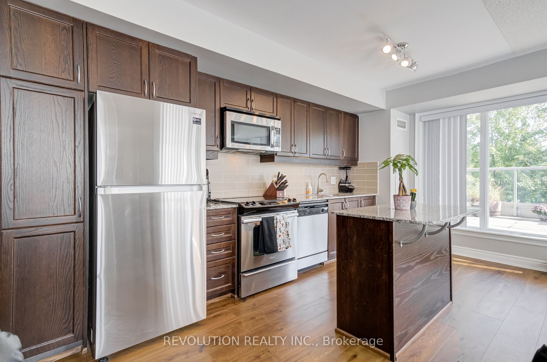 701 Sheppard Ave W, #318
