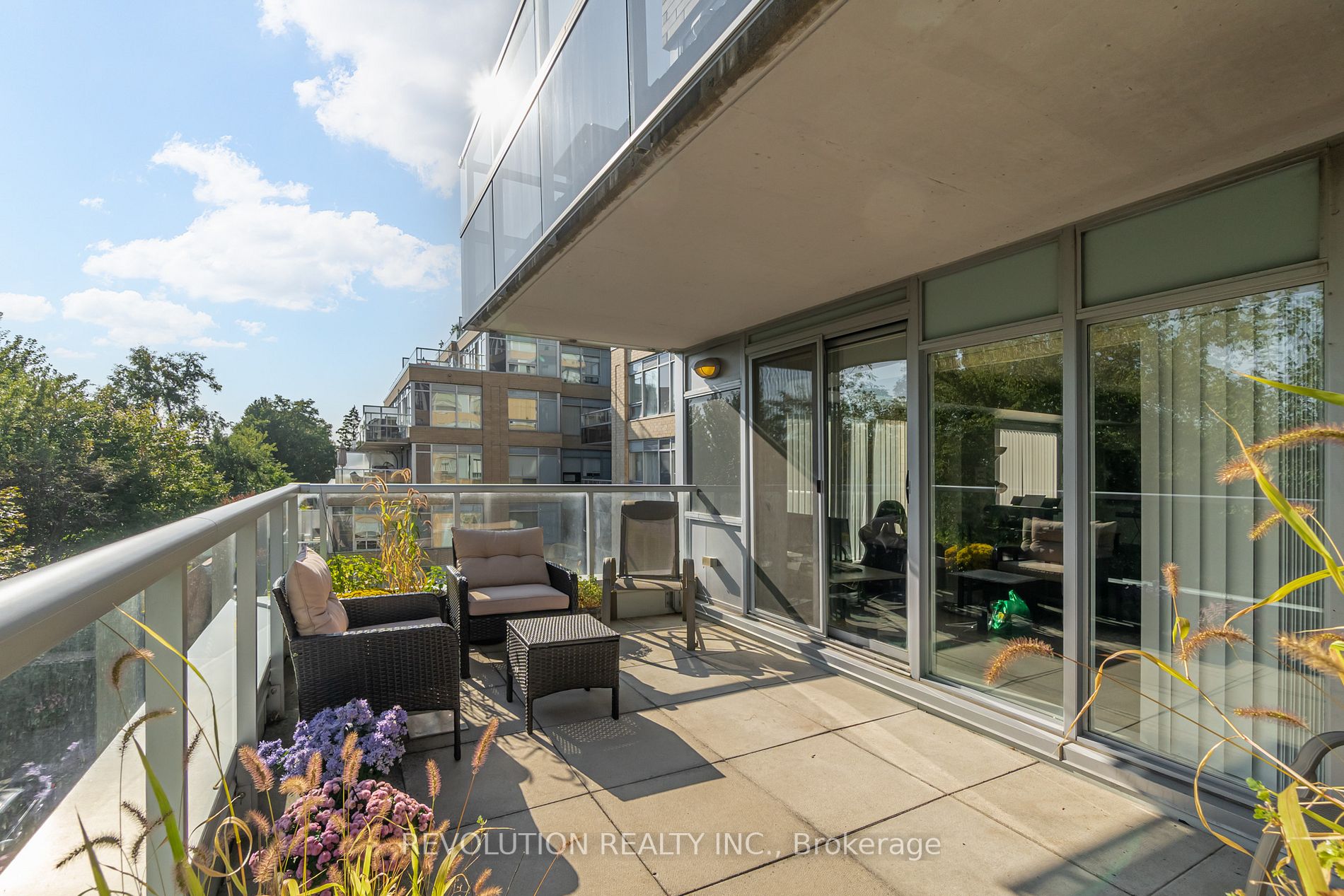 701 Sheppard Ave W, #318