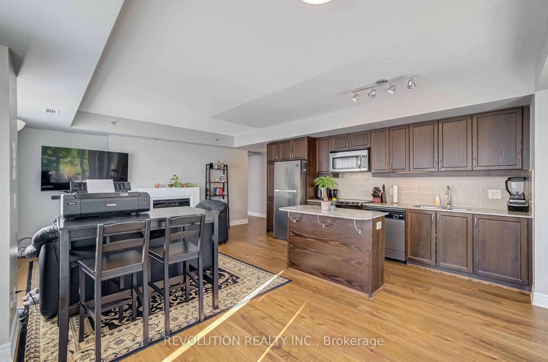701 Sheppard Ave W, #318