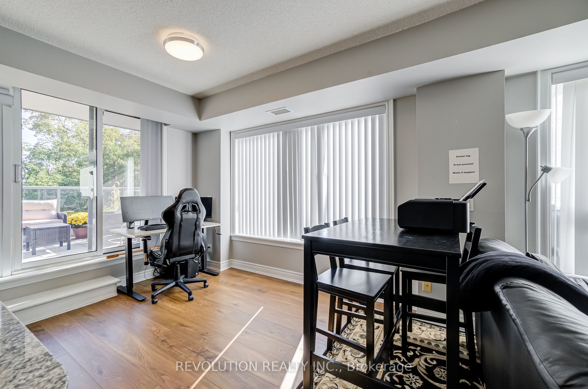 701 Sheppard Ave W, #318