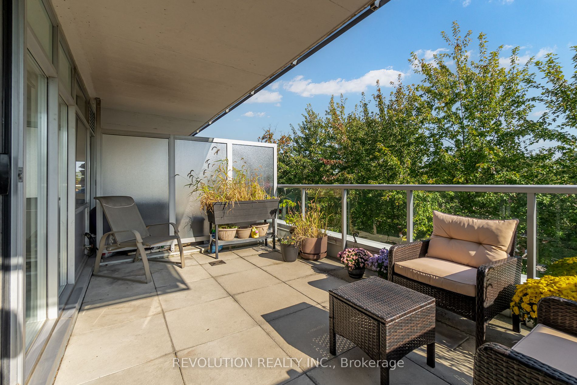 701 Sheppard Ave W, #318