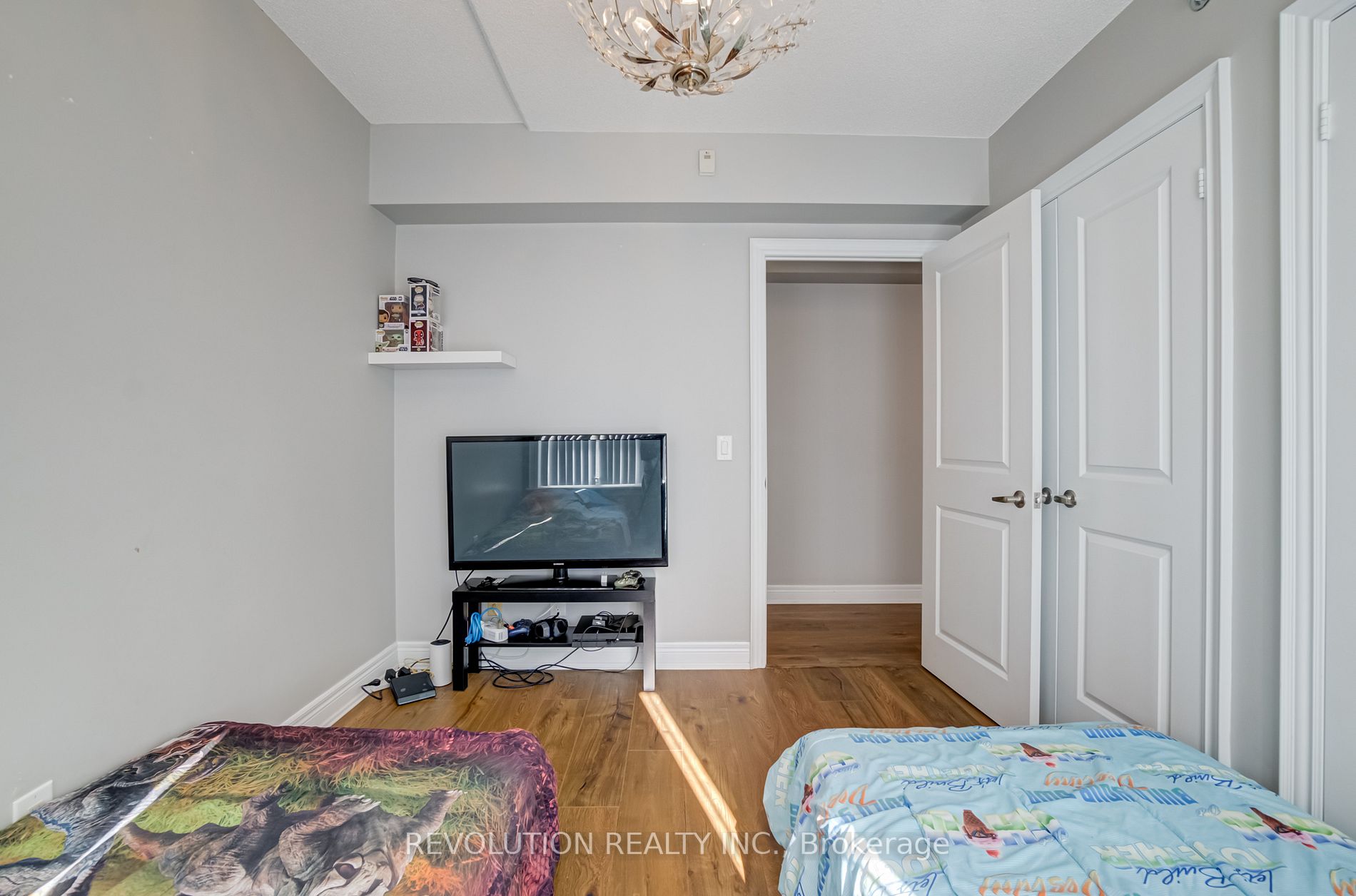 701 Sheppard Ave W, #318