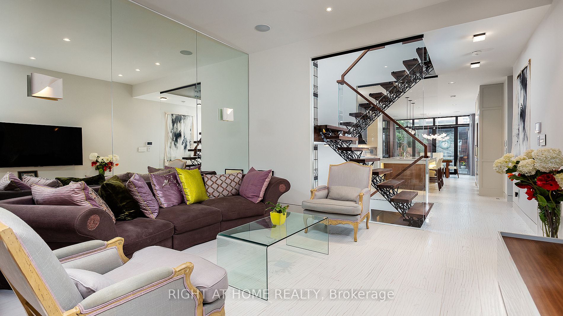 53 Hazelton Avenue