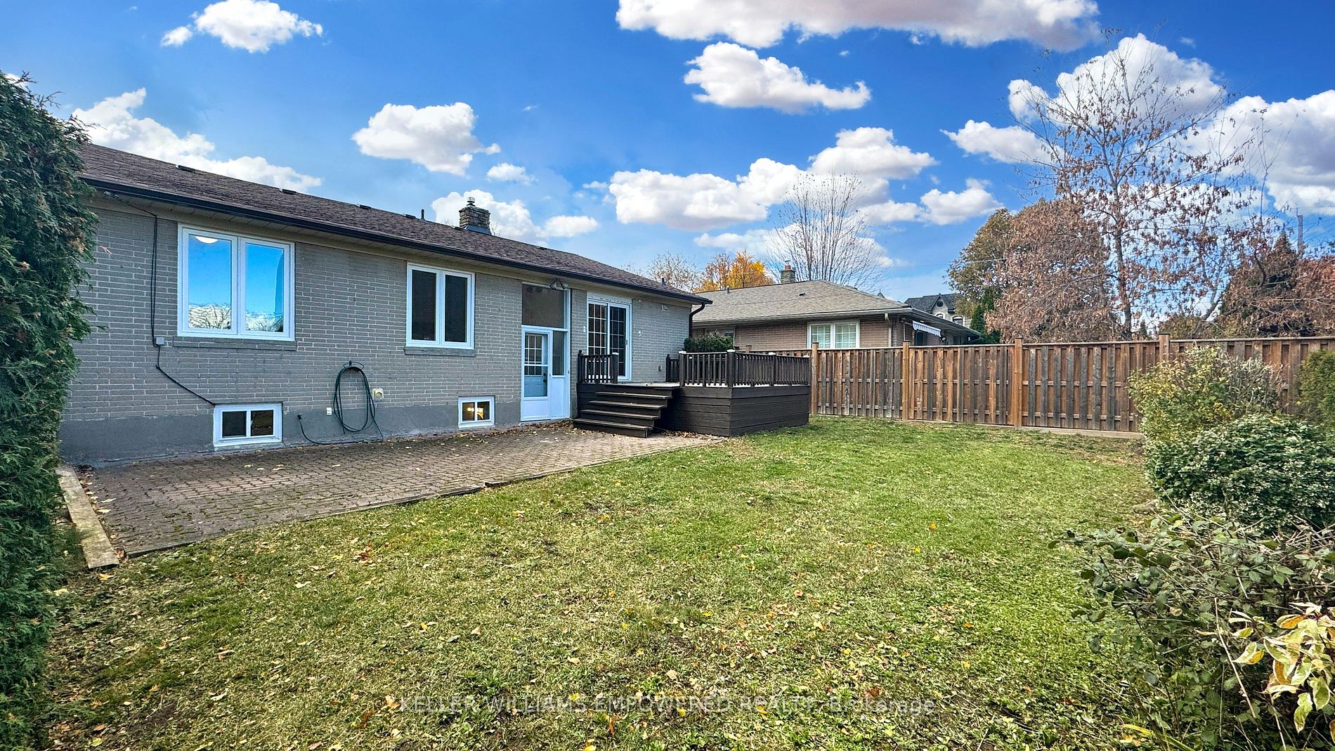 34 Canary Cres E