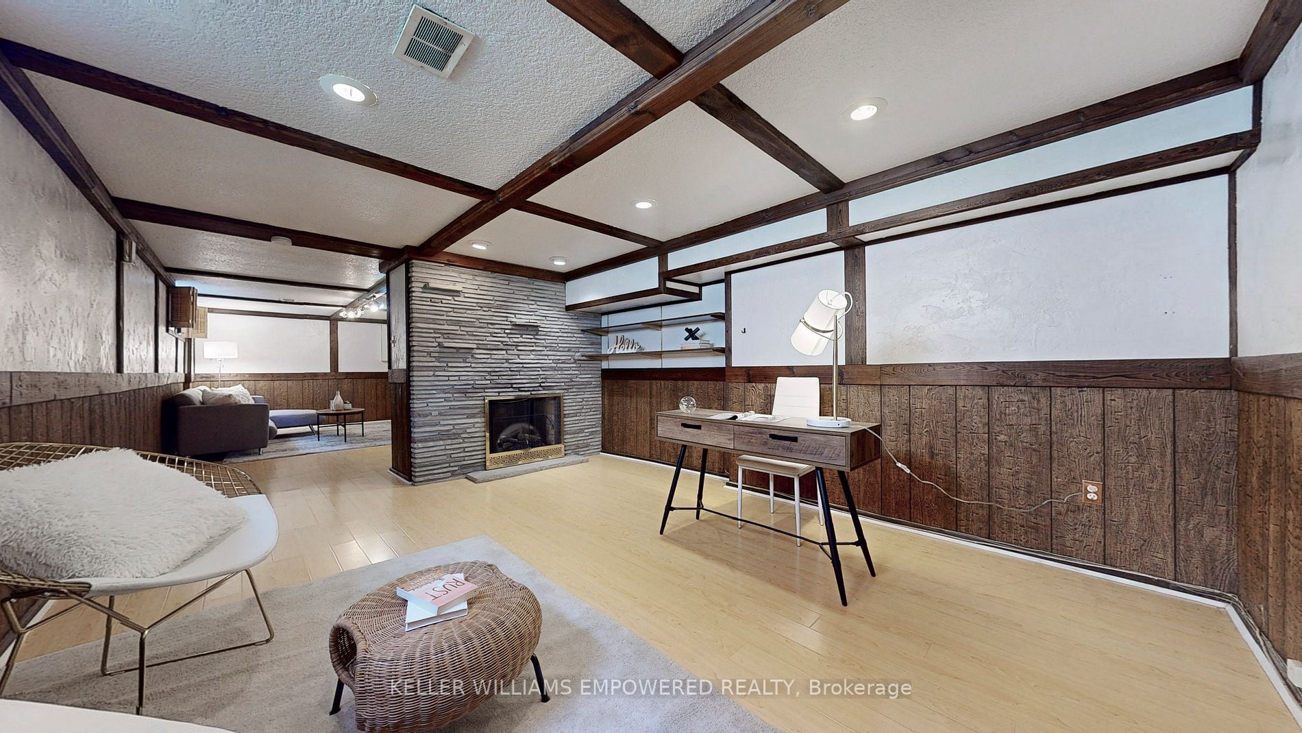 34 Canary Cres E