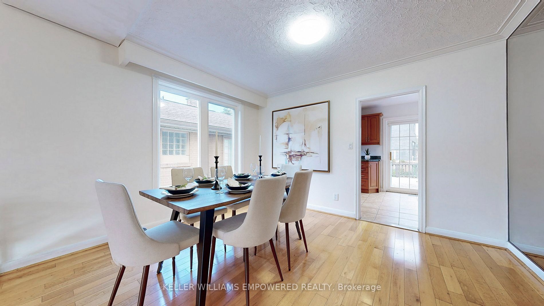 34 Canary Cres E
