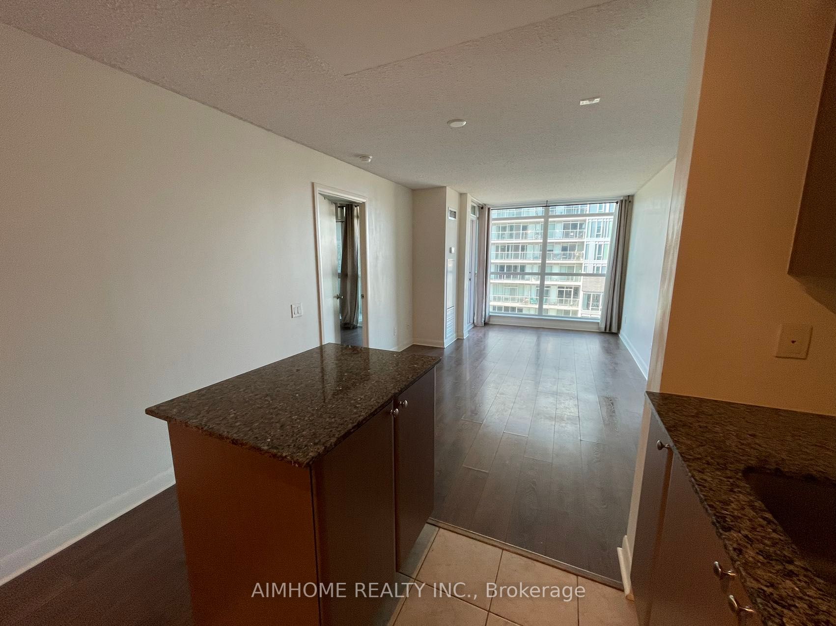 525 Wilson Ave, #927