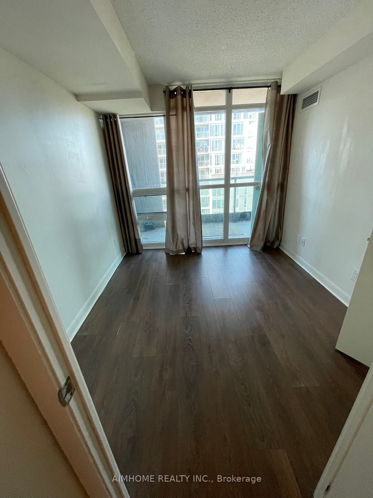 525 Wilson Ave, #927