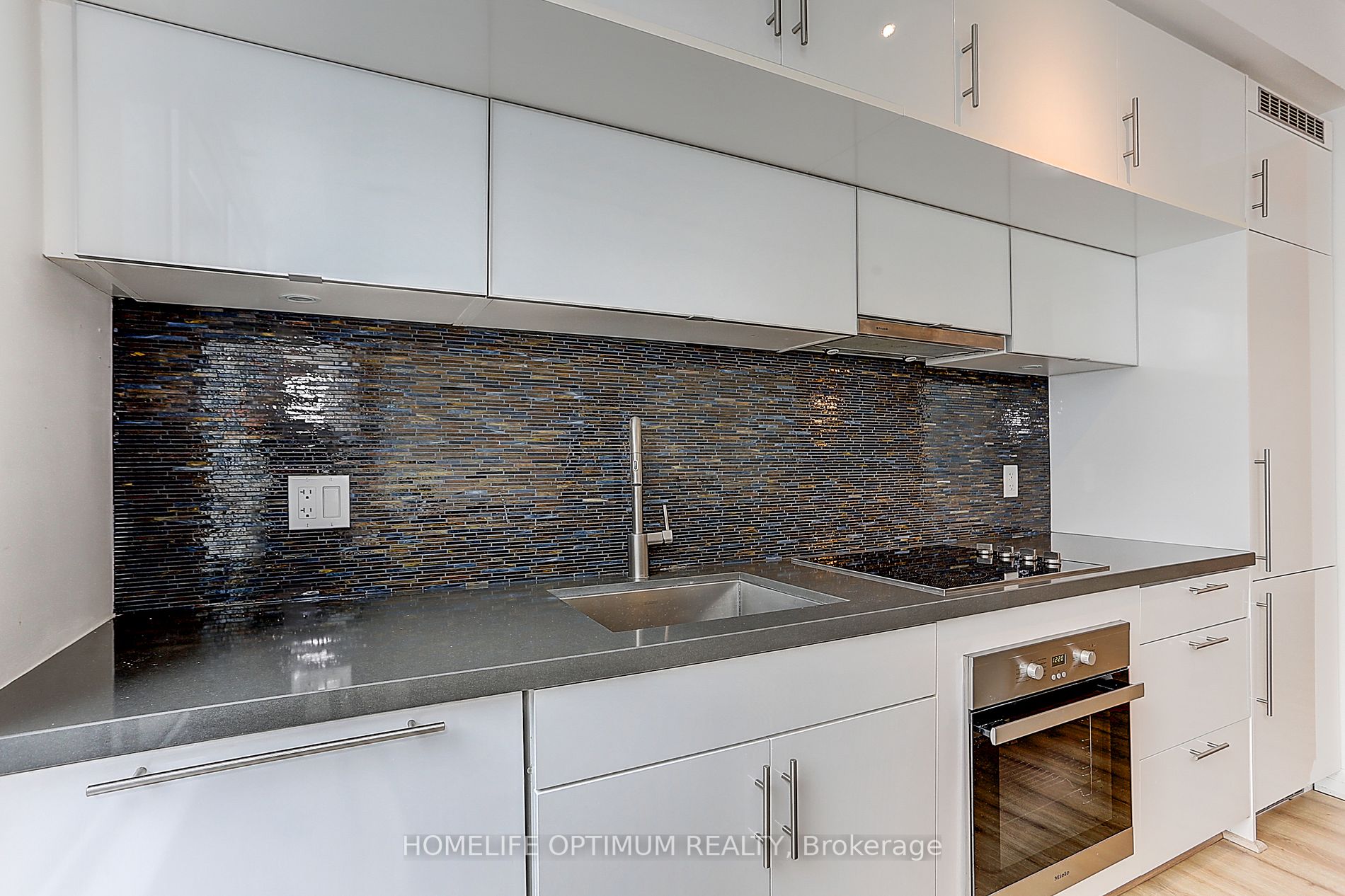 8 Mercer St, #3011