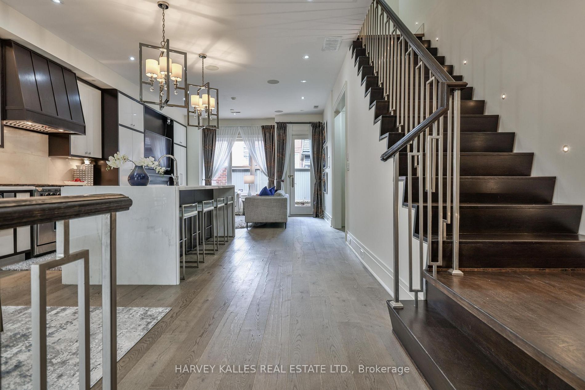 9 Dunvegan Rd