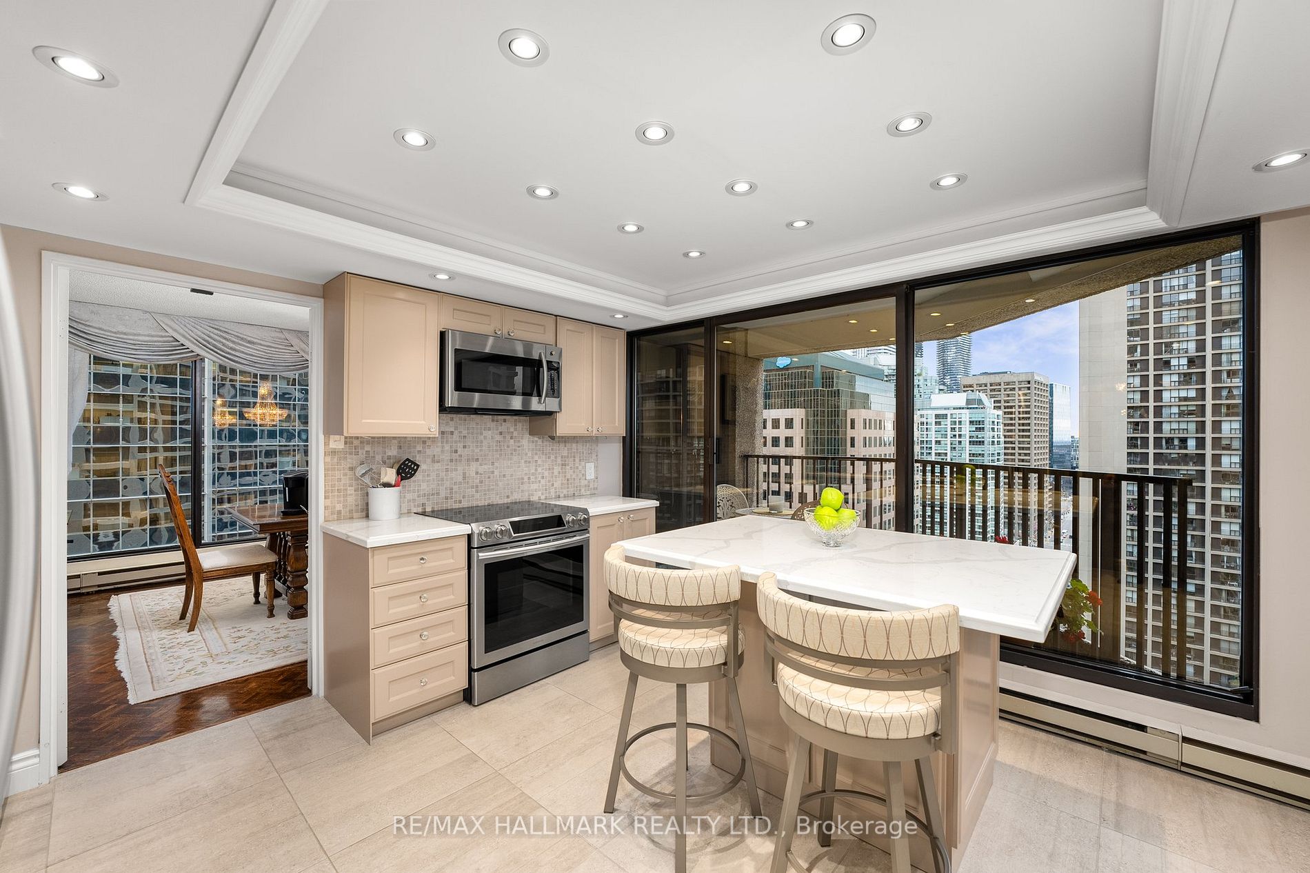 55 Harbour Sq, #2218