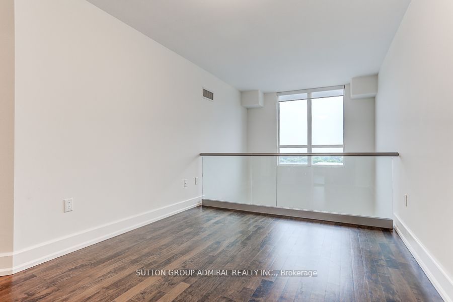 650 Sheppard Ave, #Ph06