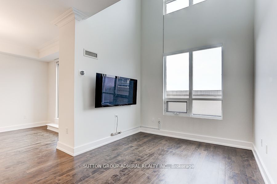 650 Sheppard Ave, #Ph06