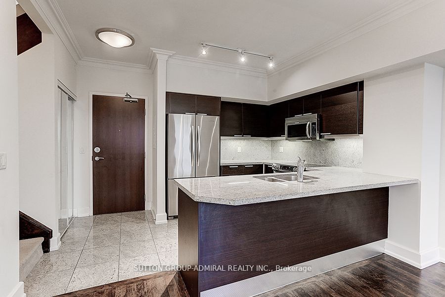 650 Sheppard Ave, #Ph06