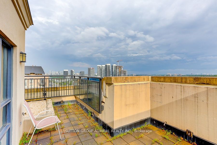 650 Sheppard Ave, #Ph06