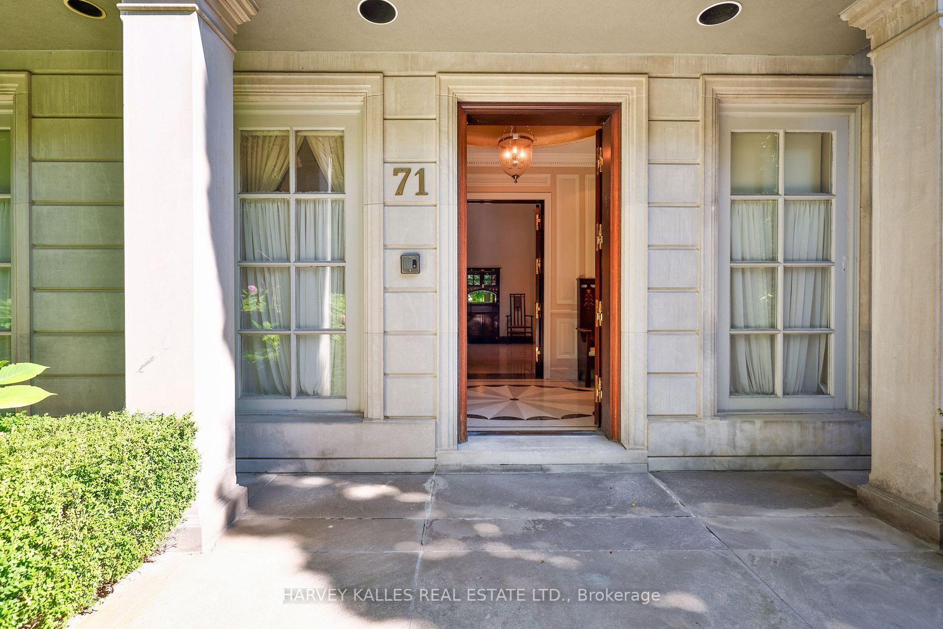 71 Hillholm Rd